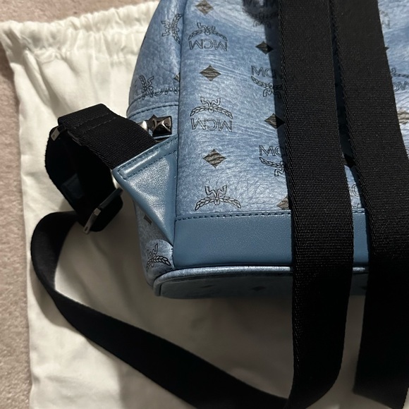 Authentic MCM backpack 26 cm - Picture 3 of 10